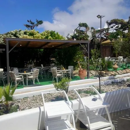 Villa Mykonian Iros & *