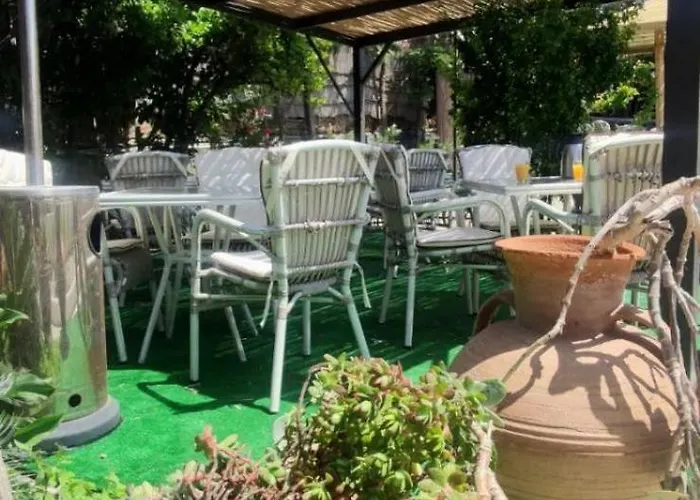 빌라 Mykonian Iros & 칼로 리바디