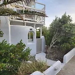 Villa Mykonian Iros &