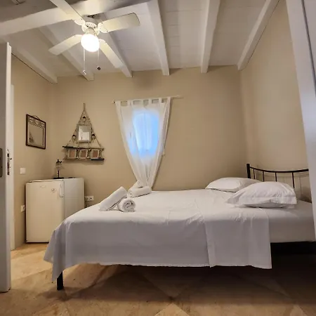 Mykonian Iros & 빌라