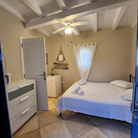 빌라 Mykonian Iros &