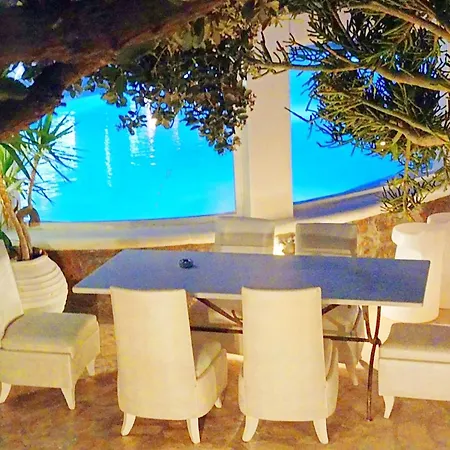 Mykonian Iros & * 칼로 리바디