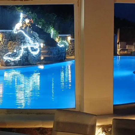 Βίλα Mykonian Iros & Καλό Λιβάδι