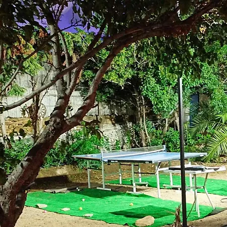 Mykonian Iros & 칼로 리바디