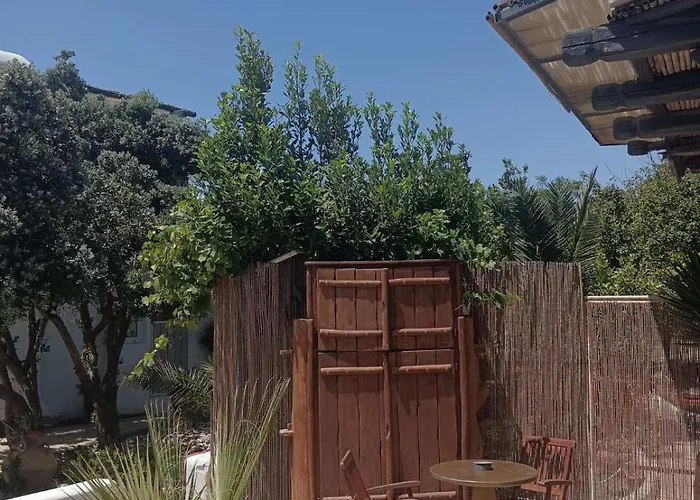 Mykonian Iros & * カロ・リヴァディ