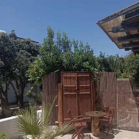 Mykonian Iros & * Kalo Livadi